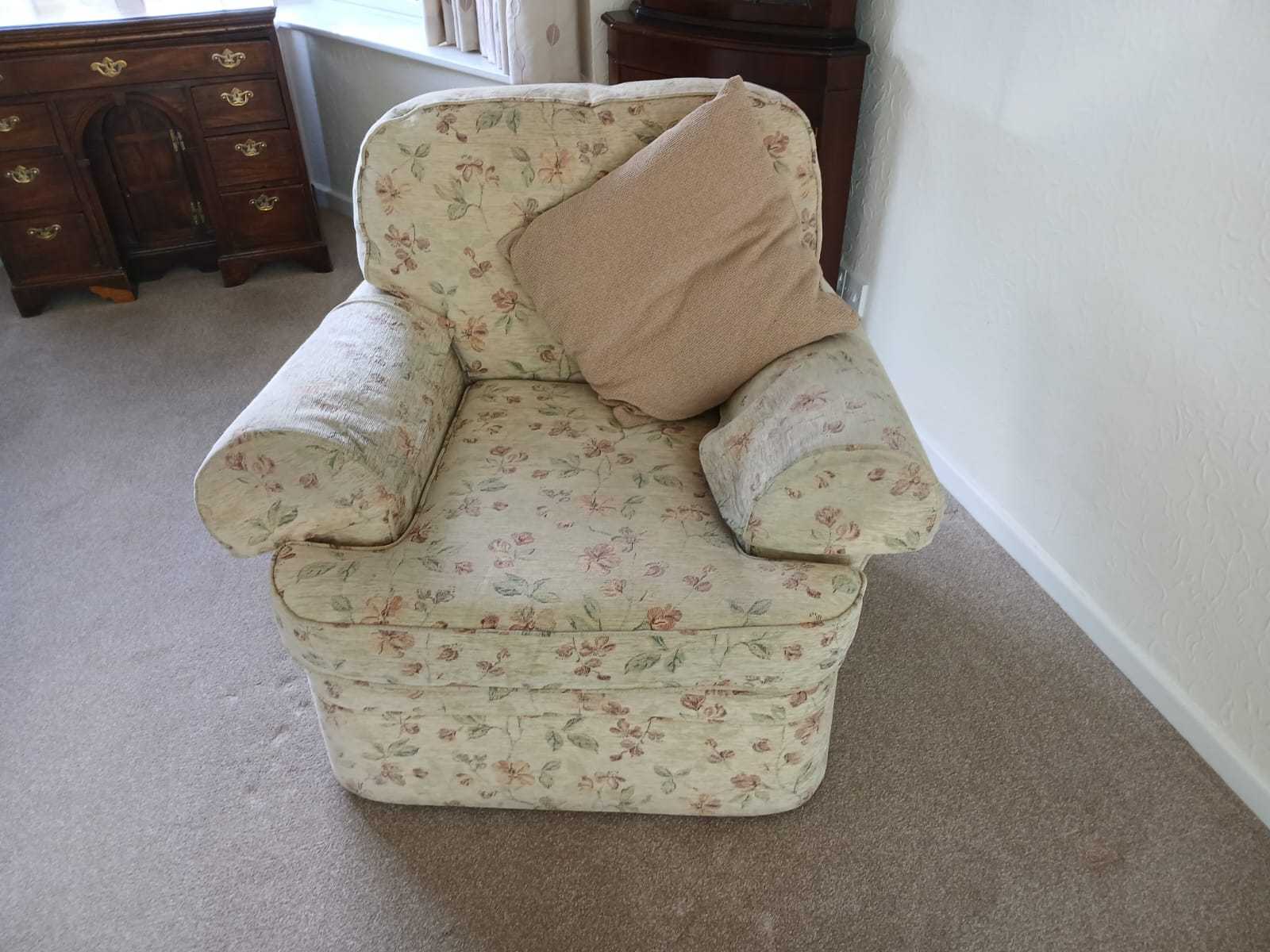 Sofa and 2 armchairs