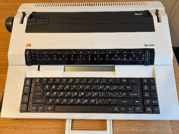 Thumbnail for FREE Electric Typewriter