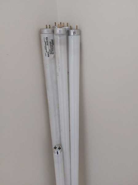 Thumbnail for Fluorescent light tubes