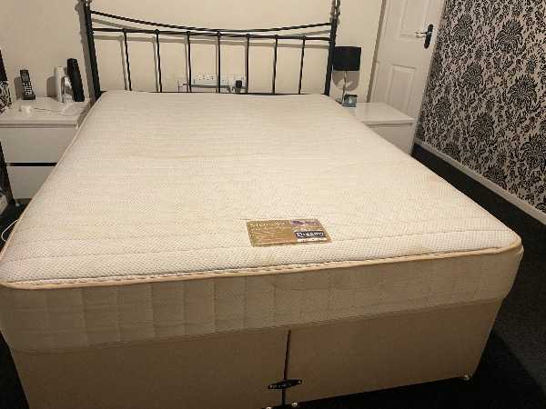 Thumbnail for King size bed
