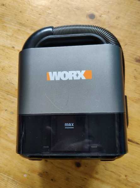 Freecycle: Worx Mini Air Blower & Mini Vacuum Cleaner Bundle