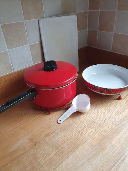 Thumbnail for Tower Non Stick Saucepan, Trivets, Serving Dish, Chopping Board