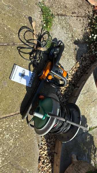 Thumbnail for Electric chainsaw with extension cable
