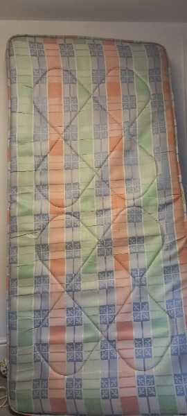 Single sprung mattress used