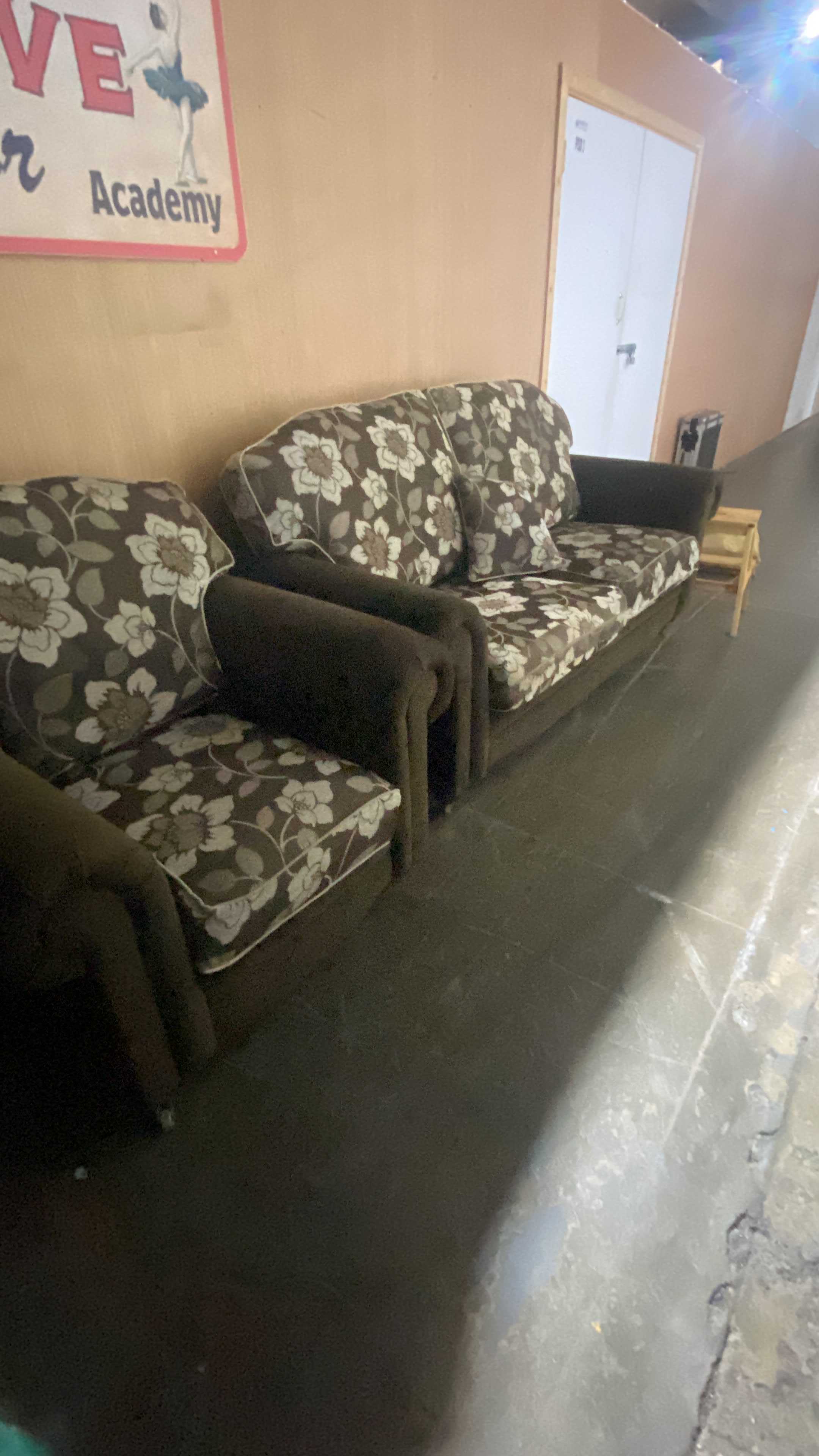 Freecycle: 3 piece suite, sofa & 2 chairs
