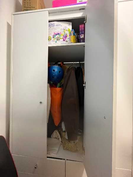 Free wardrobe