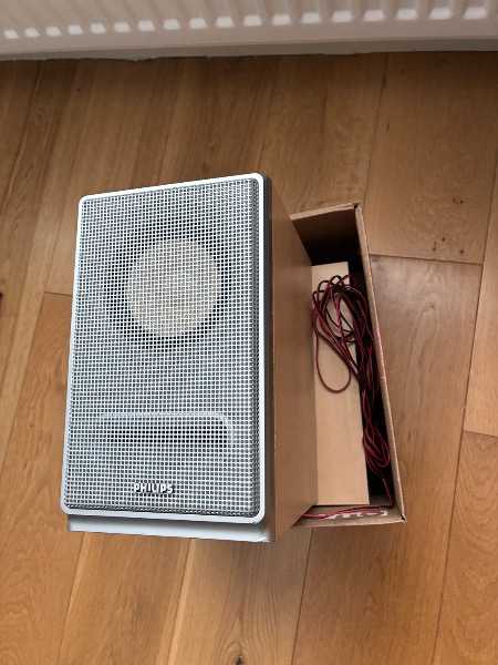 Pair mini speakers