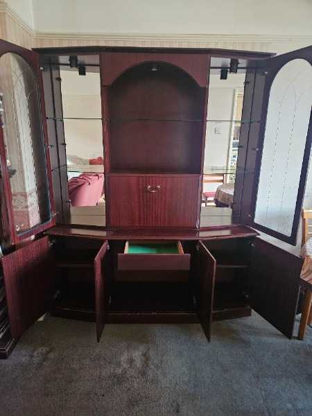 Wall unit