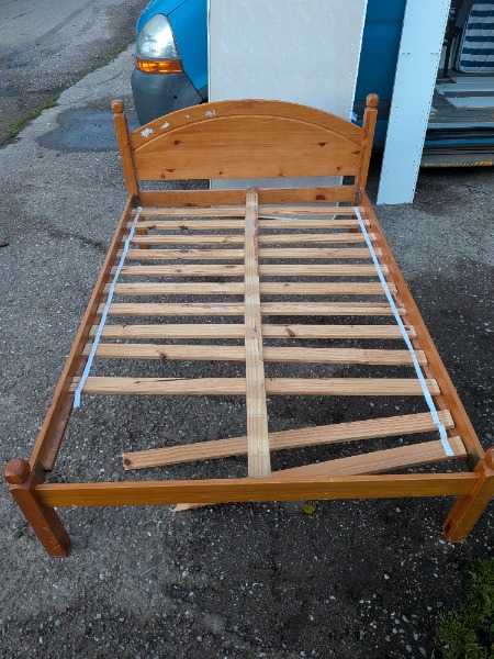Double bed base