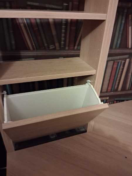 Corner desk