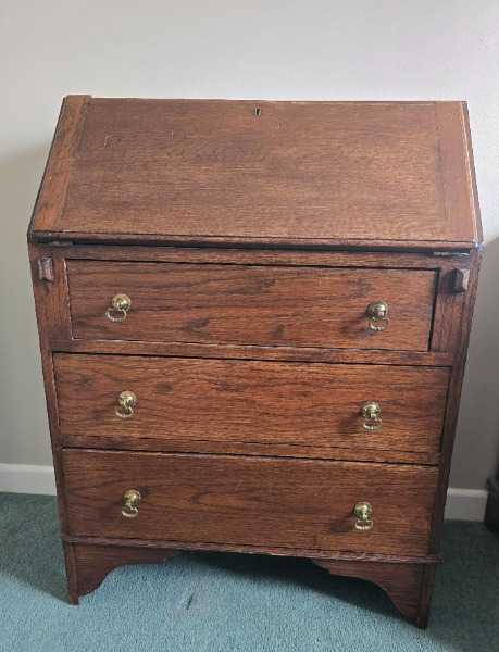 Bureau / Writing Desk