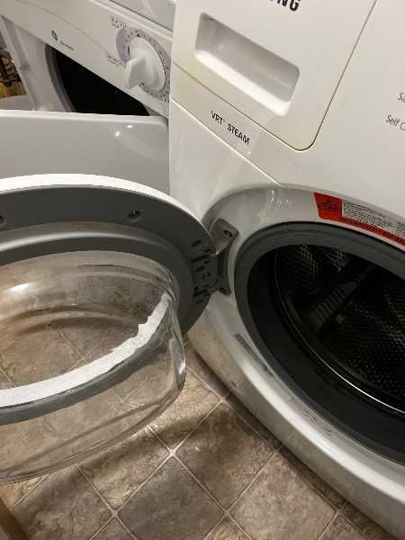 Samsung steam front load washer. Works great