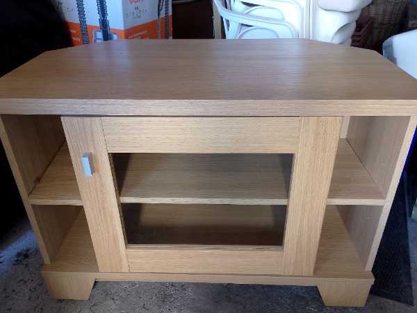 Corner TV Stand