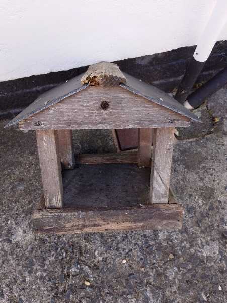 Bird table