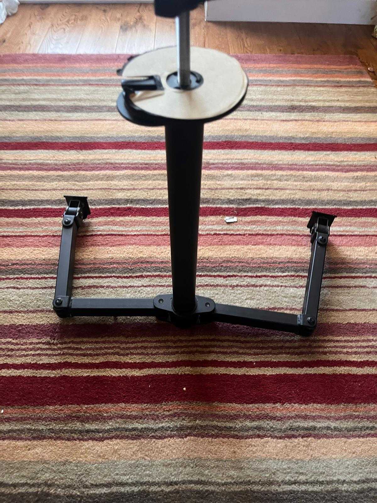 Dual monitor stand
