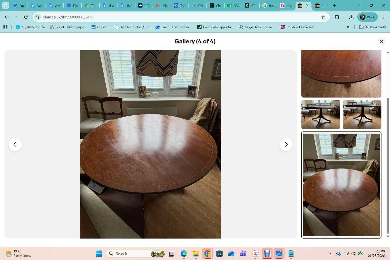 Gorgeous 5ft round dining room table