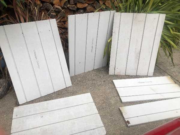 Freecycle: Poly pipe Underfloor heating boards