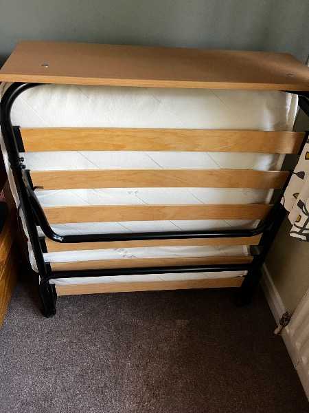 Fold up bed