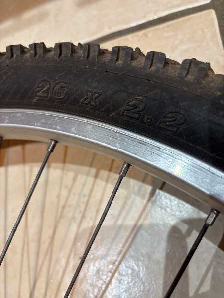Bicycle wheel