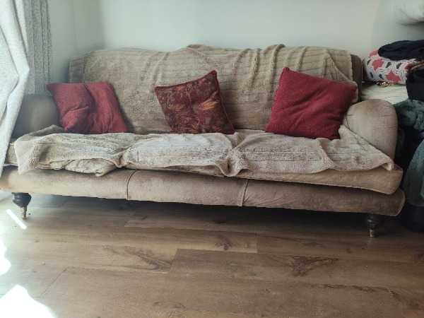 3 Seater sofa, with machine washable covers, throw and cushions