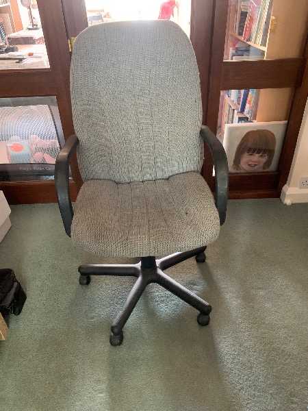 Computer chair