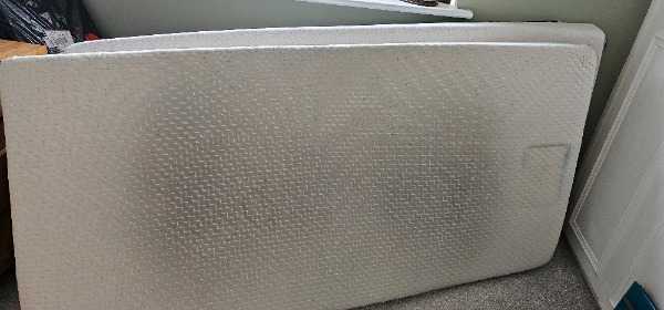 Free x 2 Single Mattress