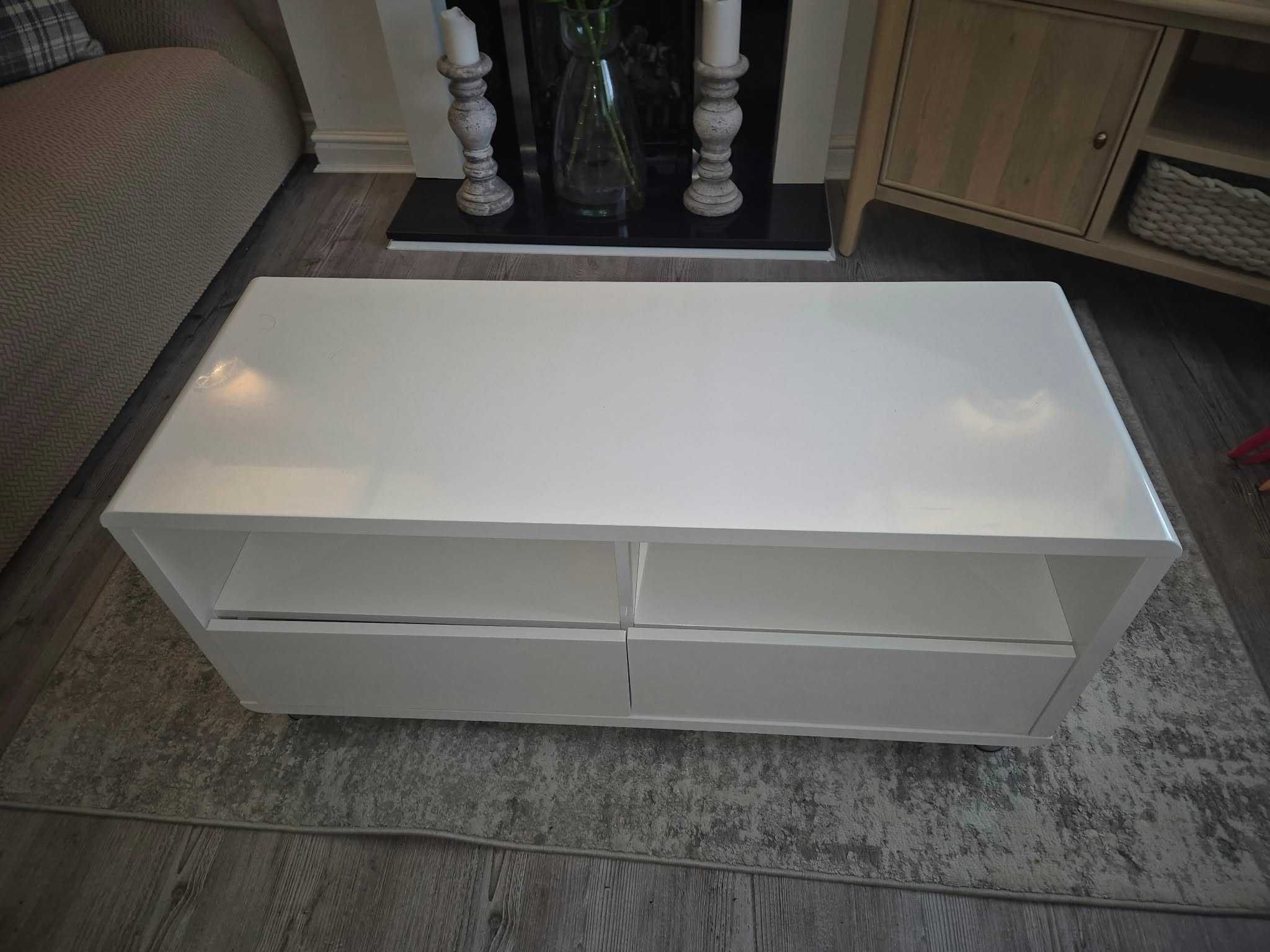 White Gloss TV Unit