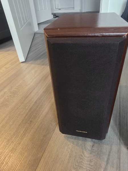 Technics bookshelf speakers pair