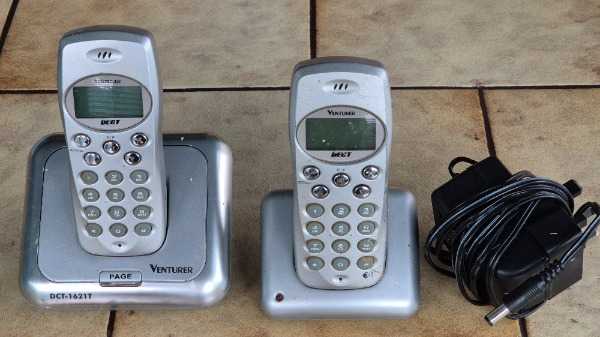 Venturer DCT-1621T cordless telephone twin set