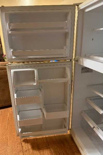 Good working refrigerator/freezer