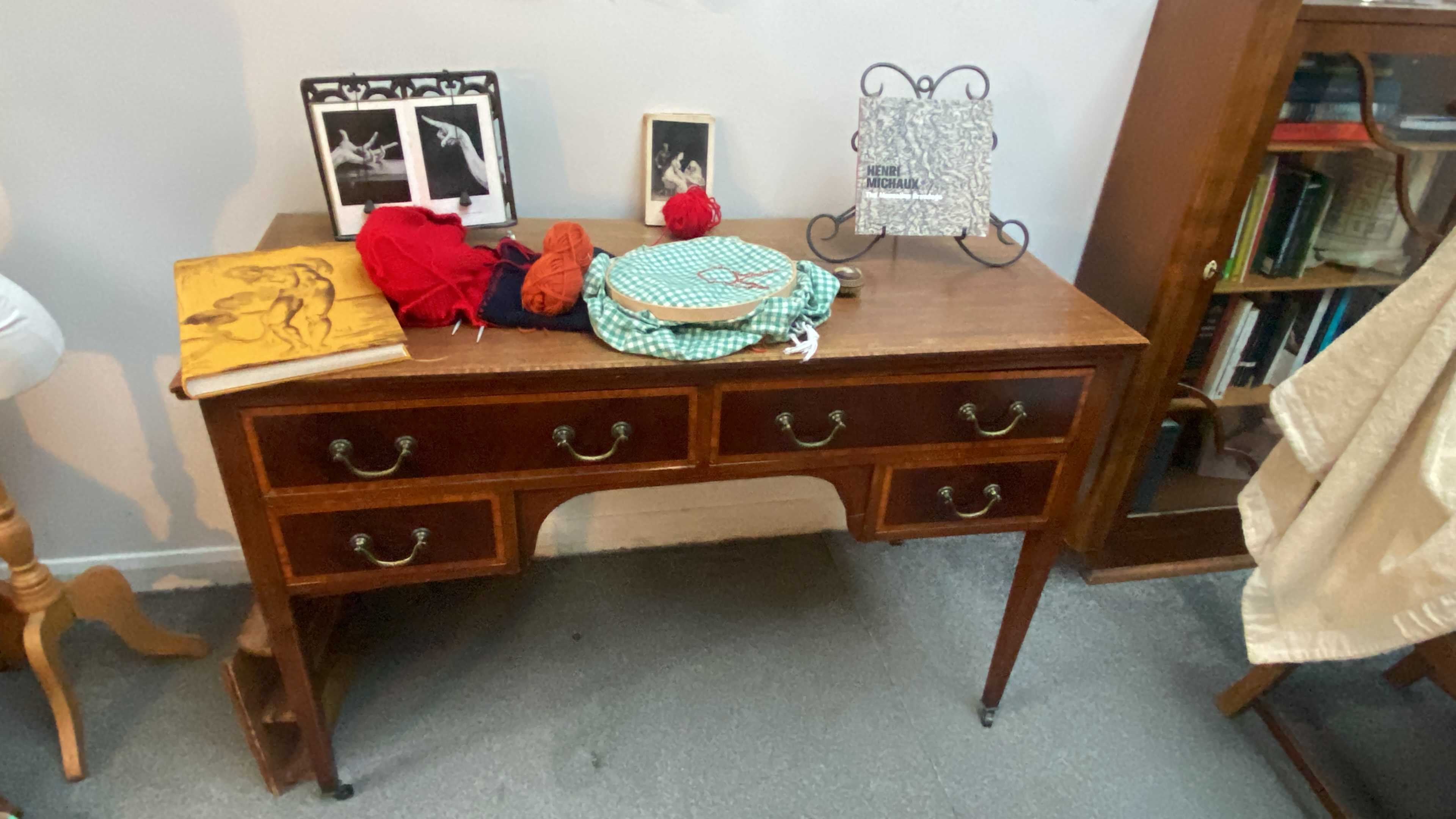 Antique-style desk for repair