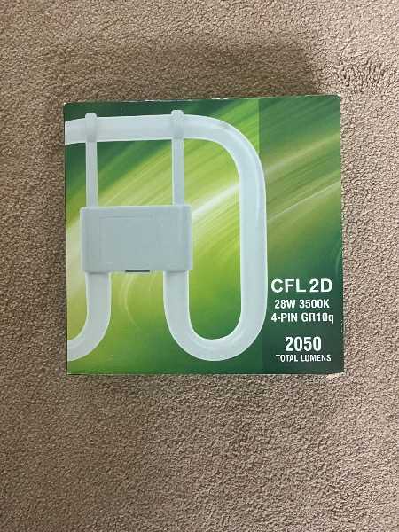 'Square' fluorescent light bulb