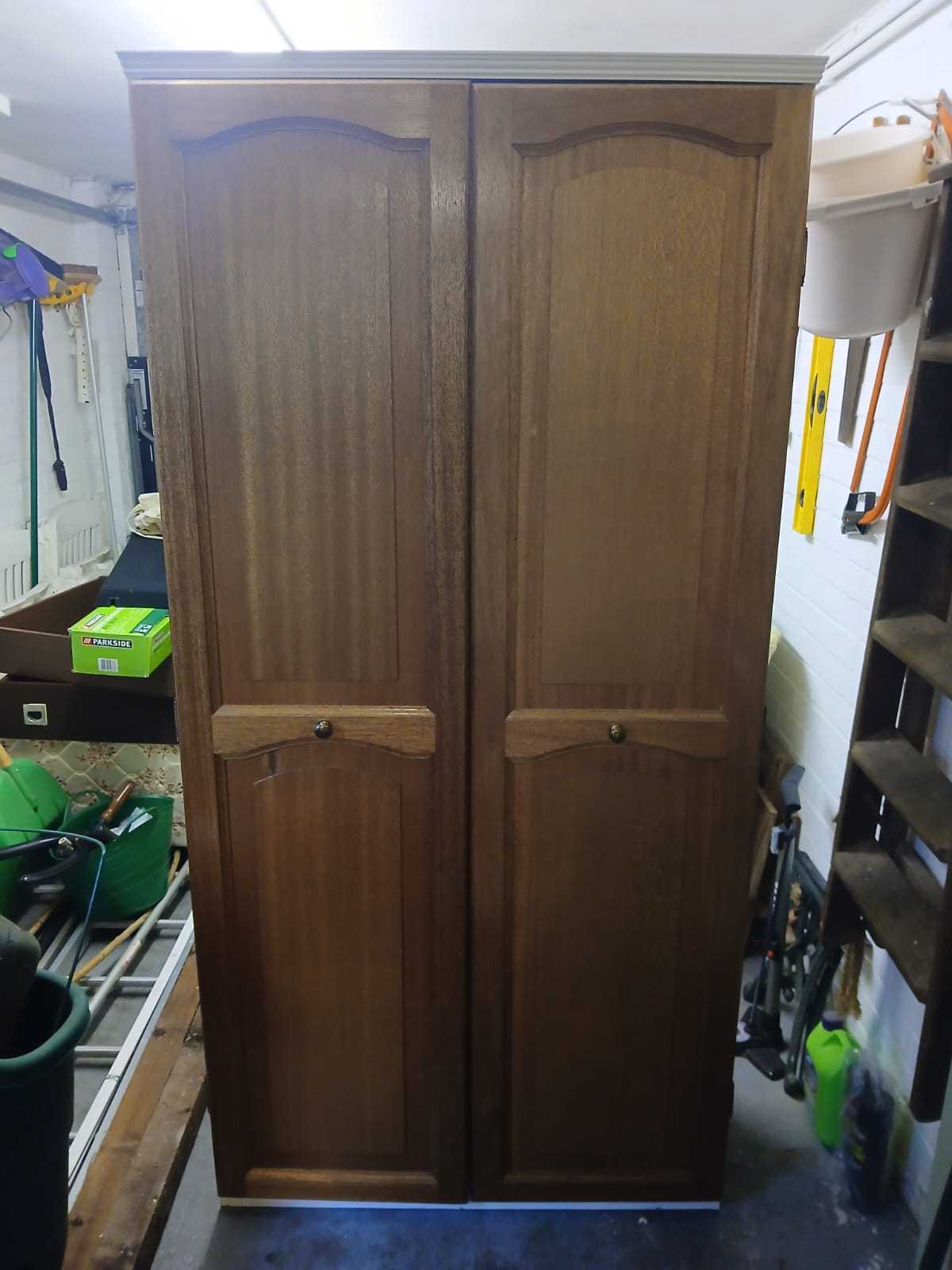 Wardrobe / coat cupboard