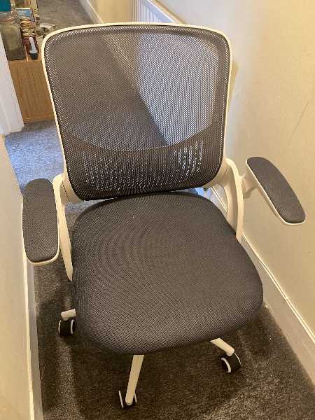 Desk chair