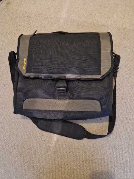 Laptop bag