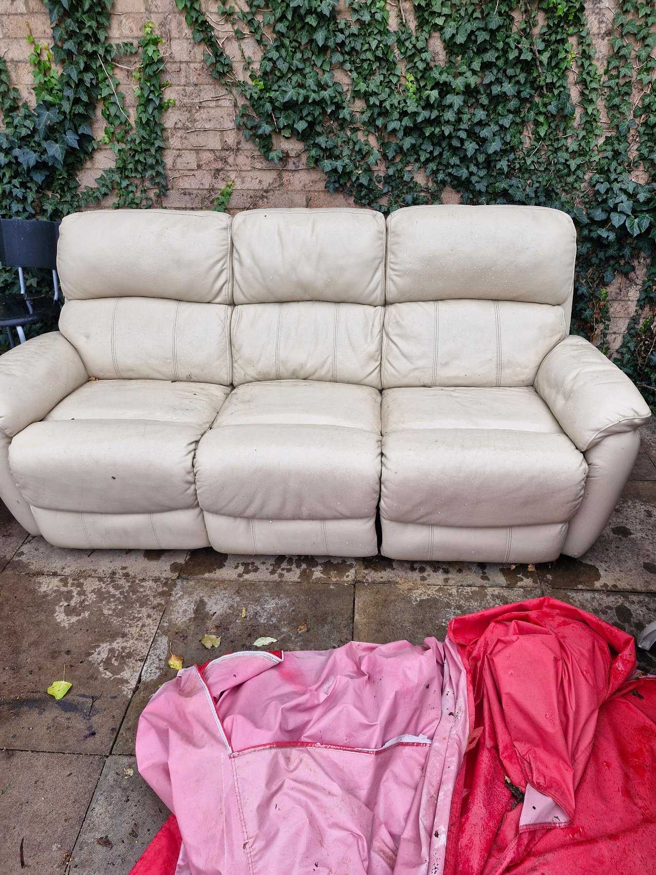 Reclyner Sofa
