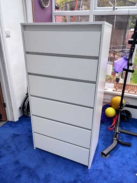 Freecycle: White Chest of drawers- 6 drawers - Free