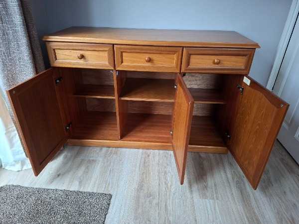 Freecycle: Good quality sideboard