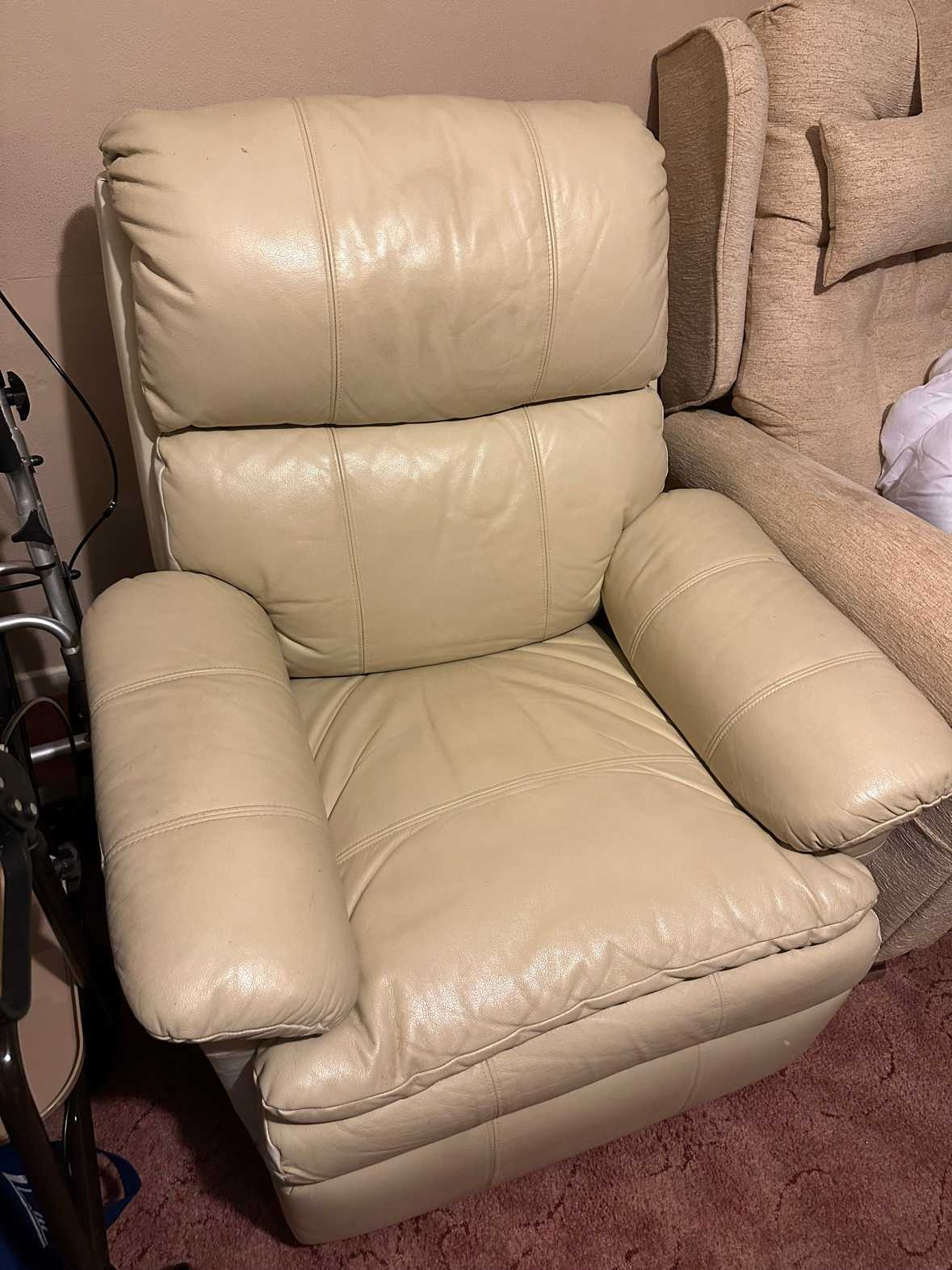 Manual recliners x 2