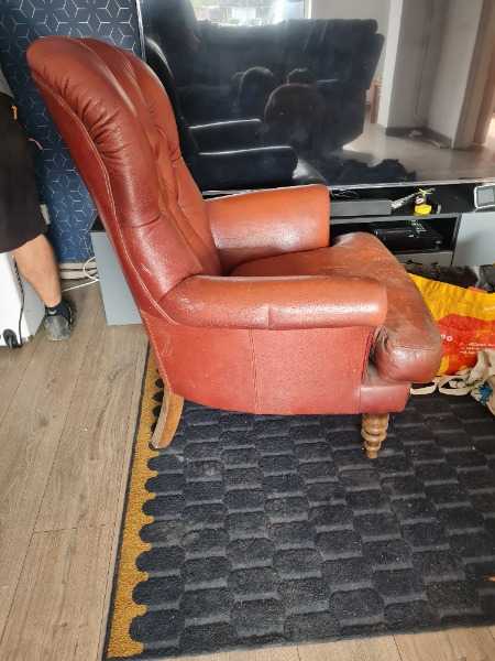 Leather lounge chair