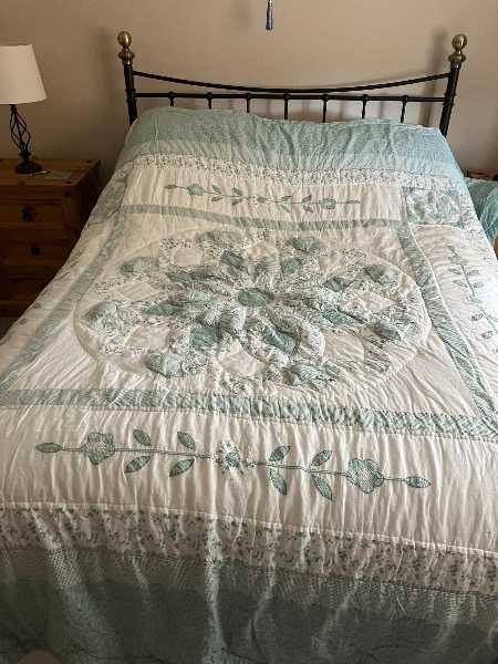Quilted bed spread for Double bed