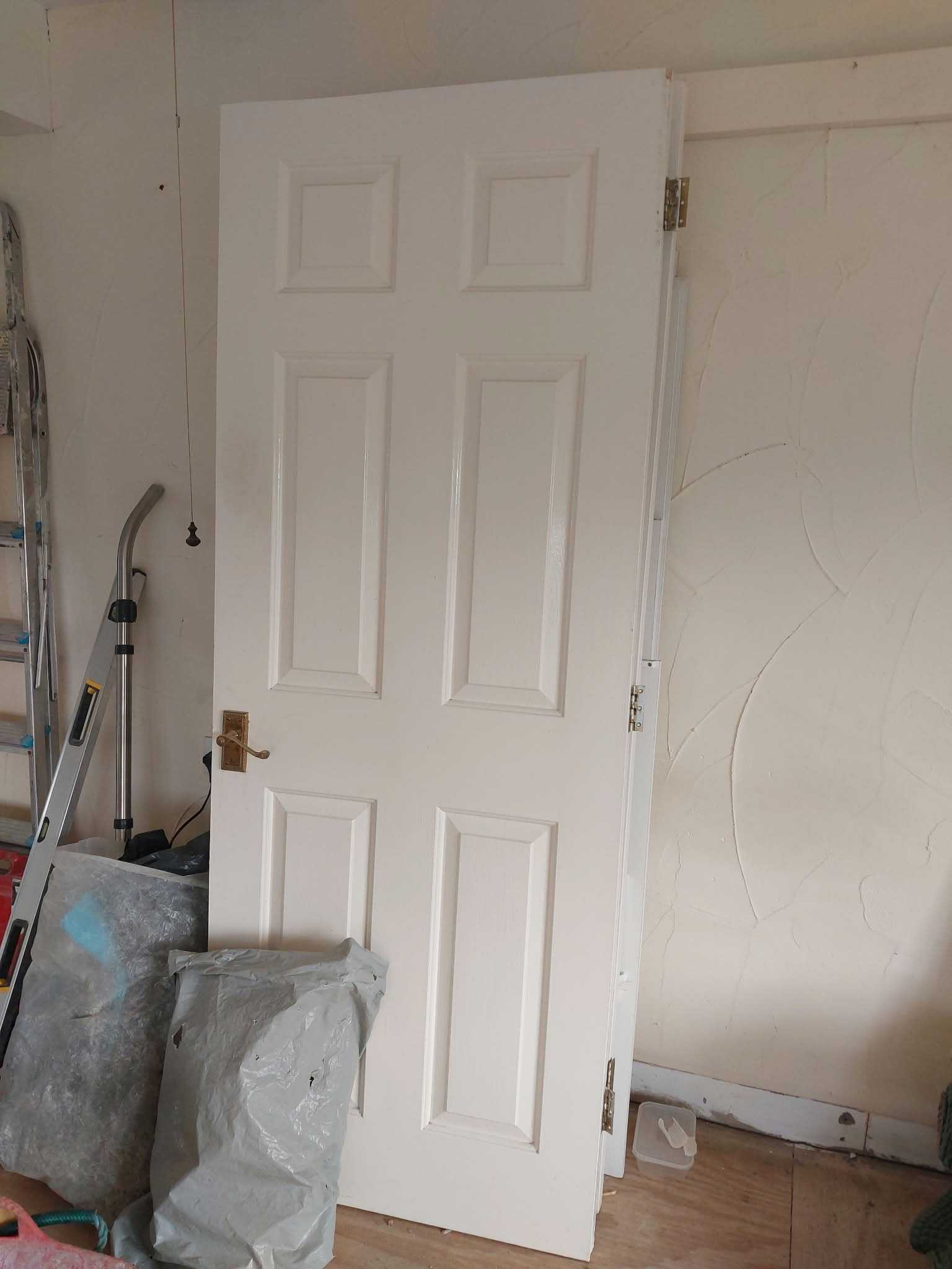 2 internal doors.