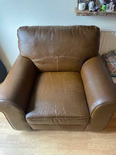 Leather arm chair
