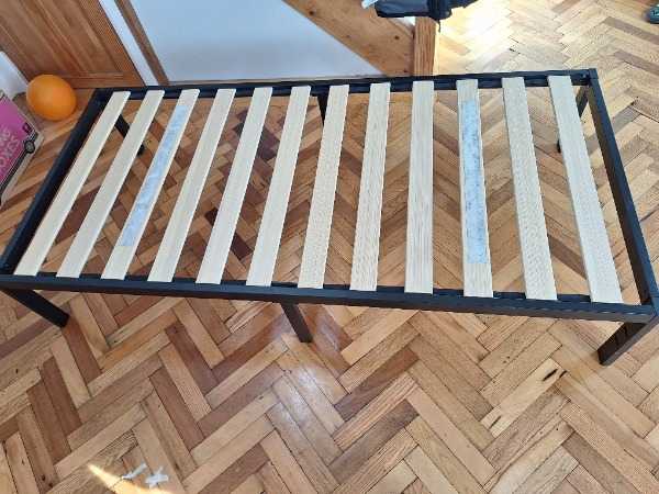 Single bed frame