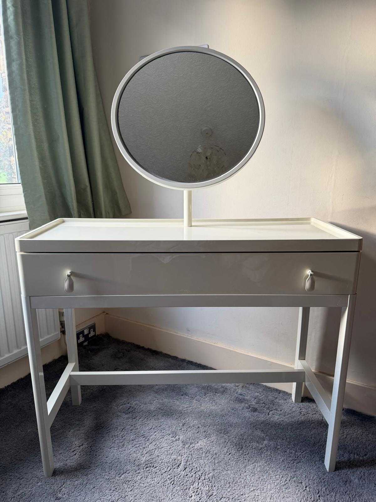 Freecycle: IKEA Dressing Table
