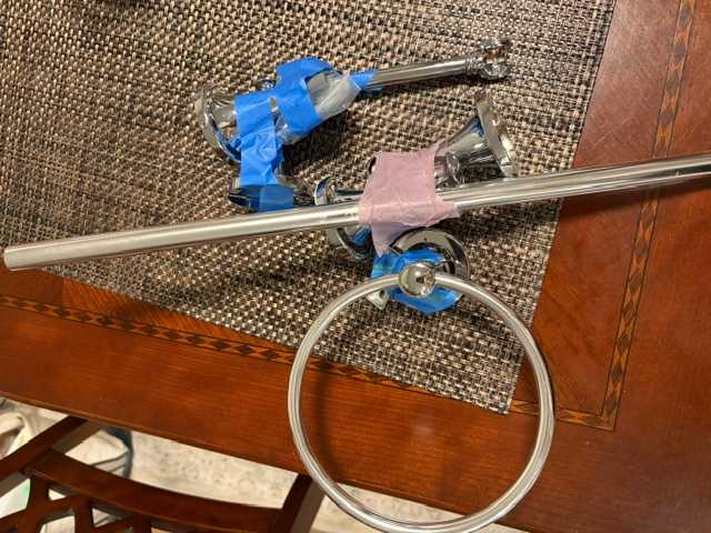 Freecycle: Chrome Hardware for Bathroom