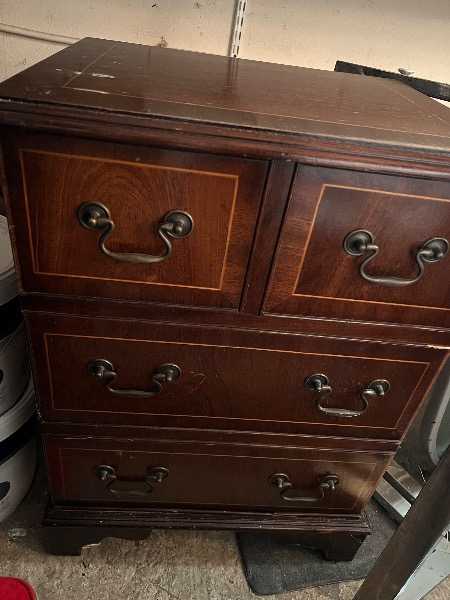 Antique looking cabinet for living room / bedroom