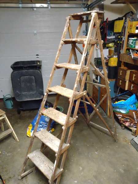 Wooden step ladder
