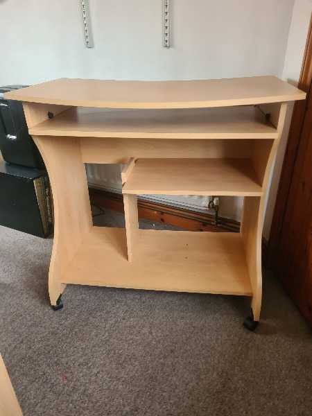 Computer desk