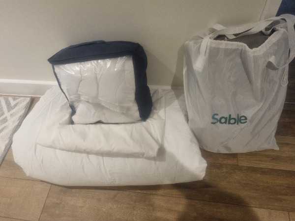 Sable Air Mattress & Bedding Set - Queen Size